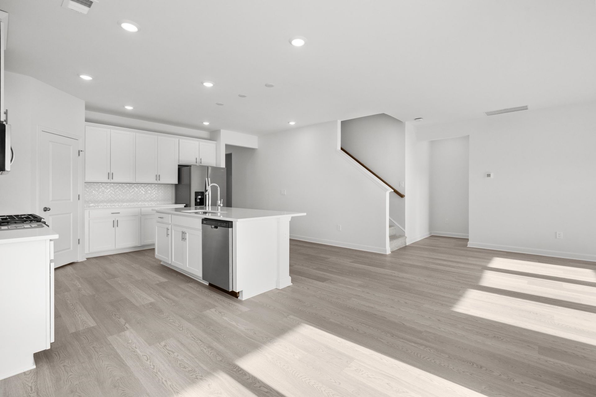 8212 Essence Dr. Photo 20