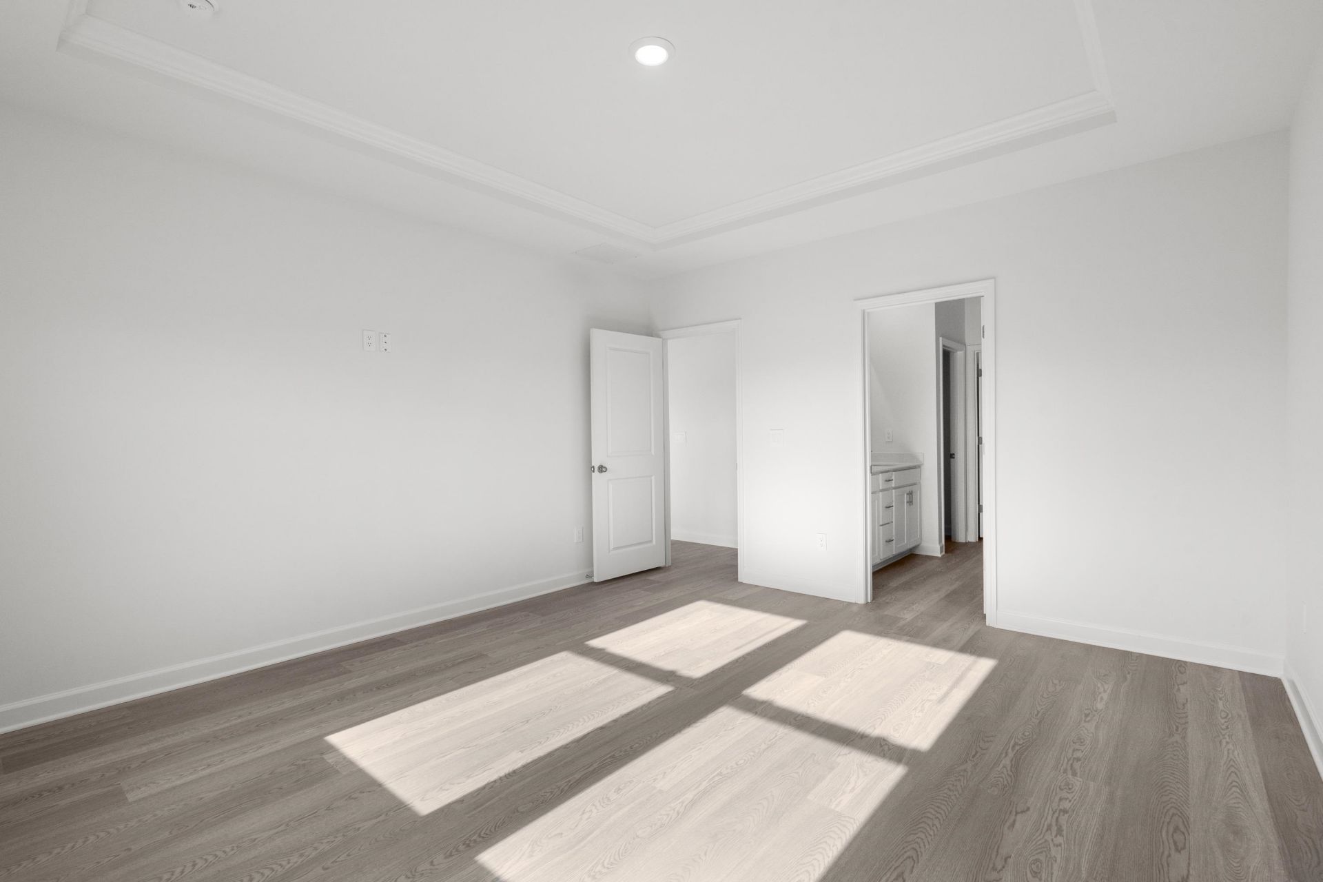 8212 Essence Dr. Photo 23