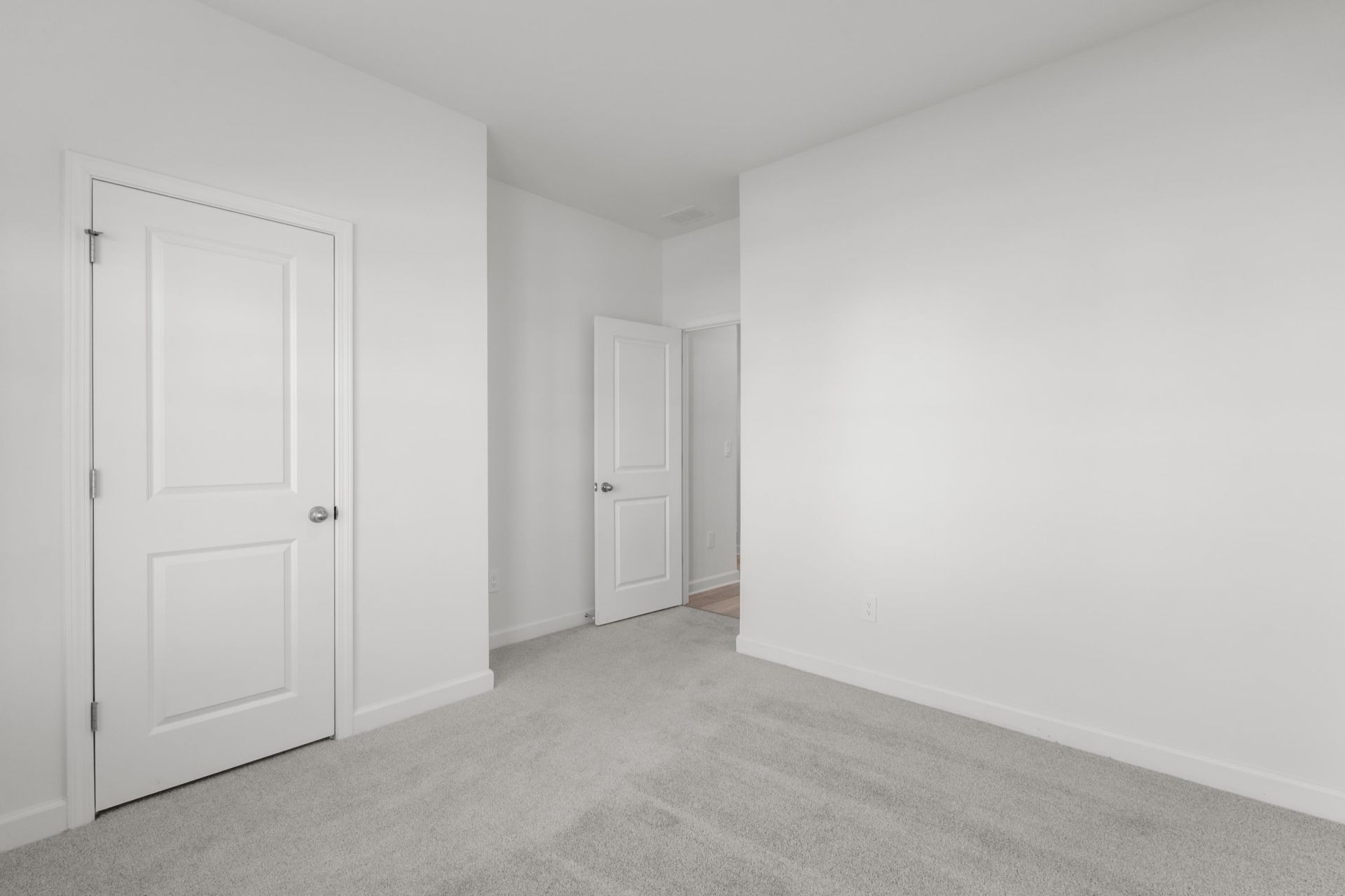 8212 Essence Dr. Photo 31