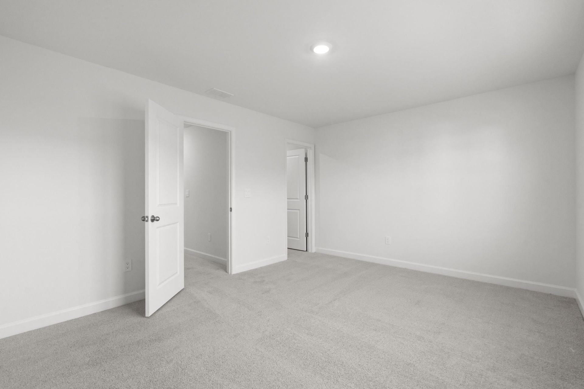 8212 Essence Dr. Photo 38