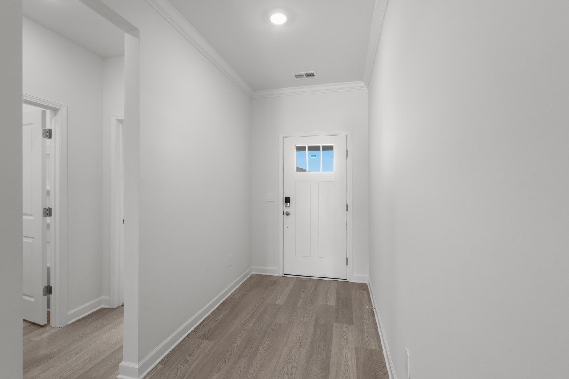 8212 Essence Dr. Photo 8