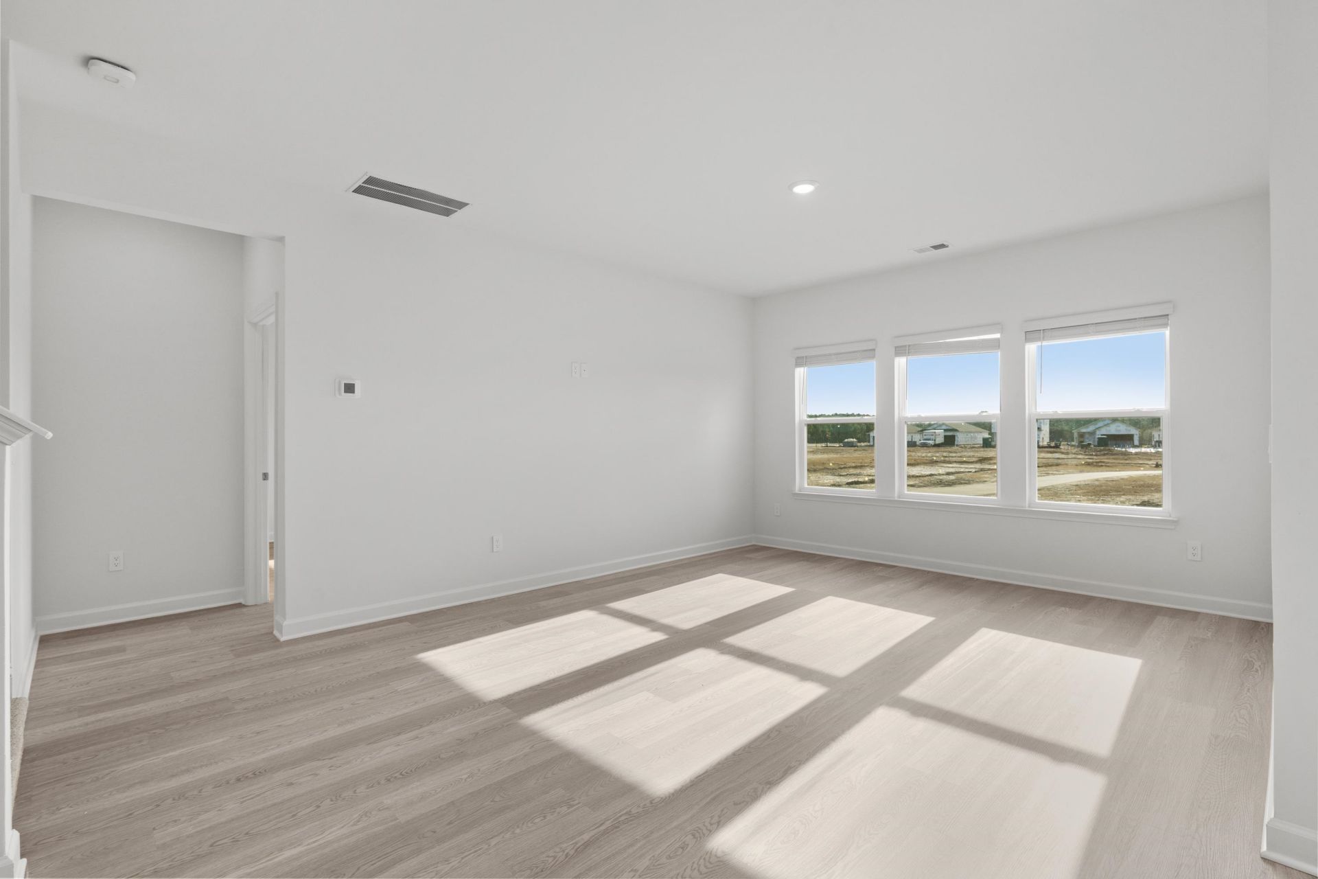 8212 Essence Dr. Photo 9