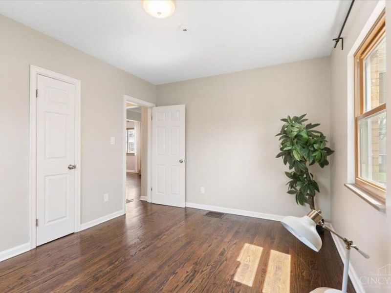 6607 Plainfield Road, Silverton, OH 45236 Photo 13