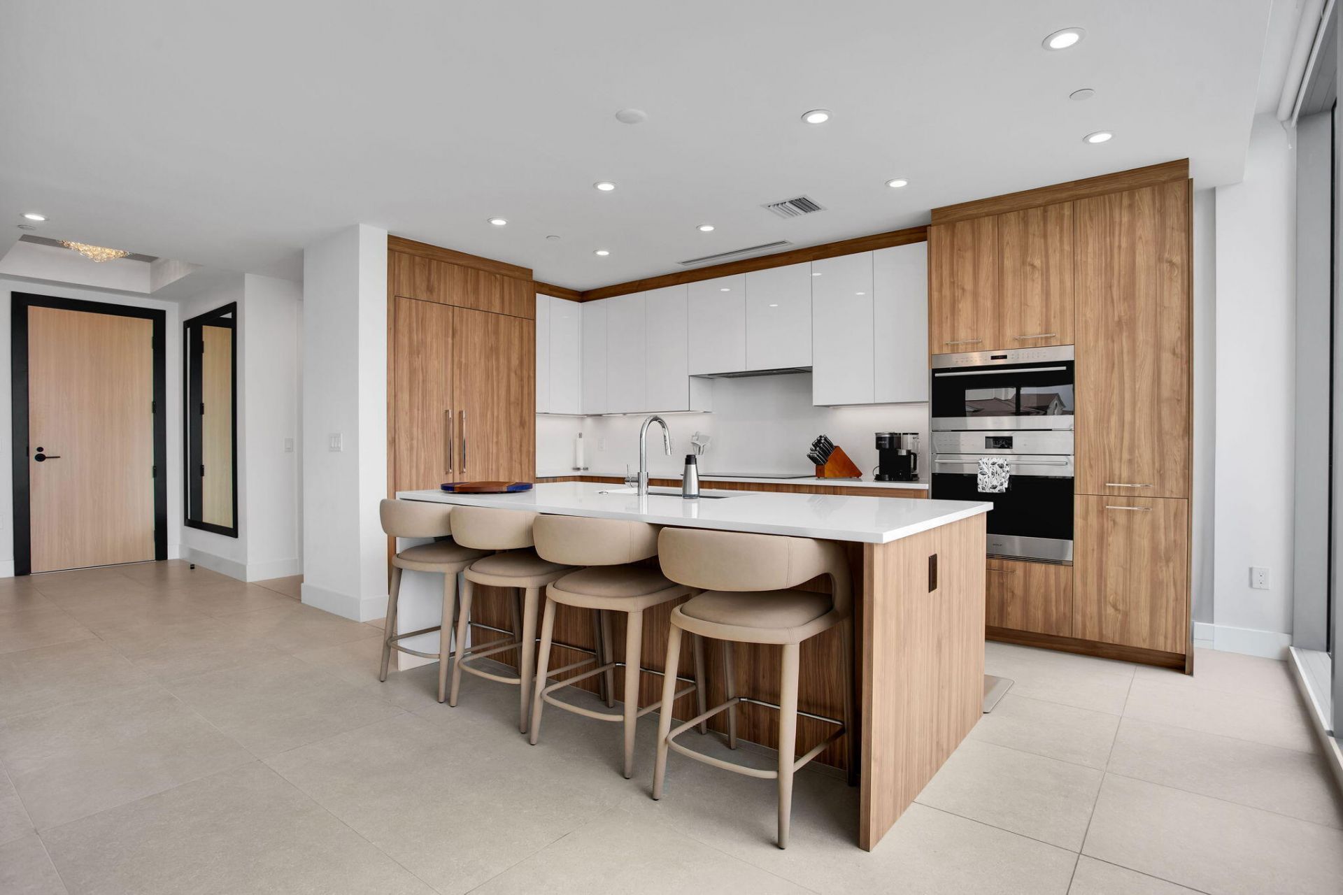 151 N Seabreeze Boulevard, Unit 1102, Fort Lauderdale, FL 33304 Photo