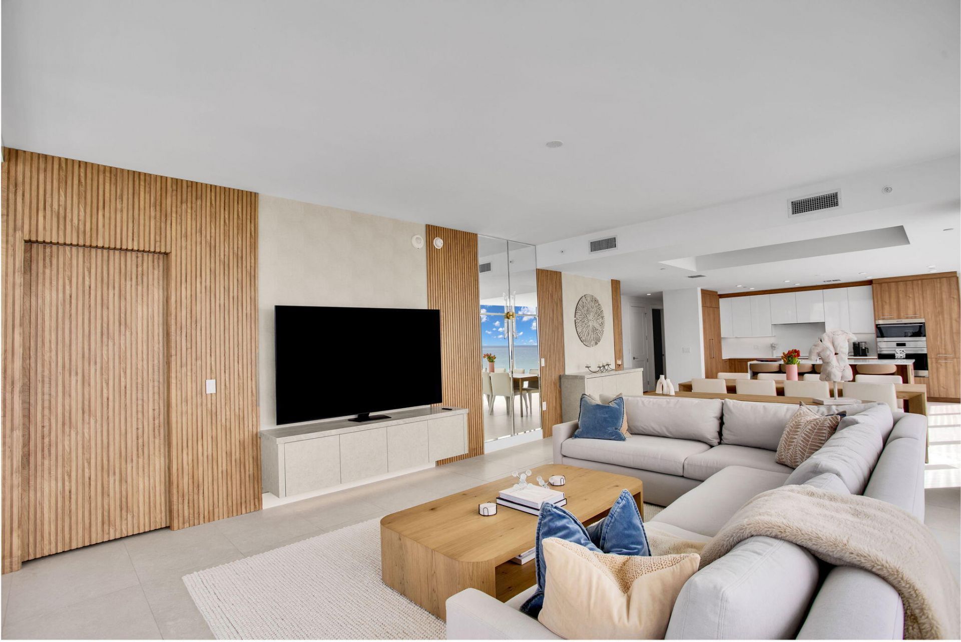 151 N Seabreeze Boulevard, Unit 1102, Fort Lauderdale, FL 33304 Photo