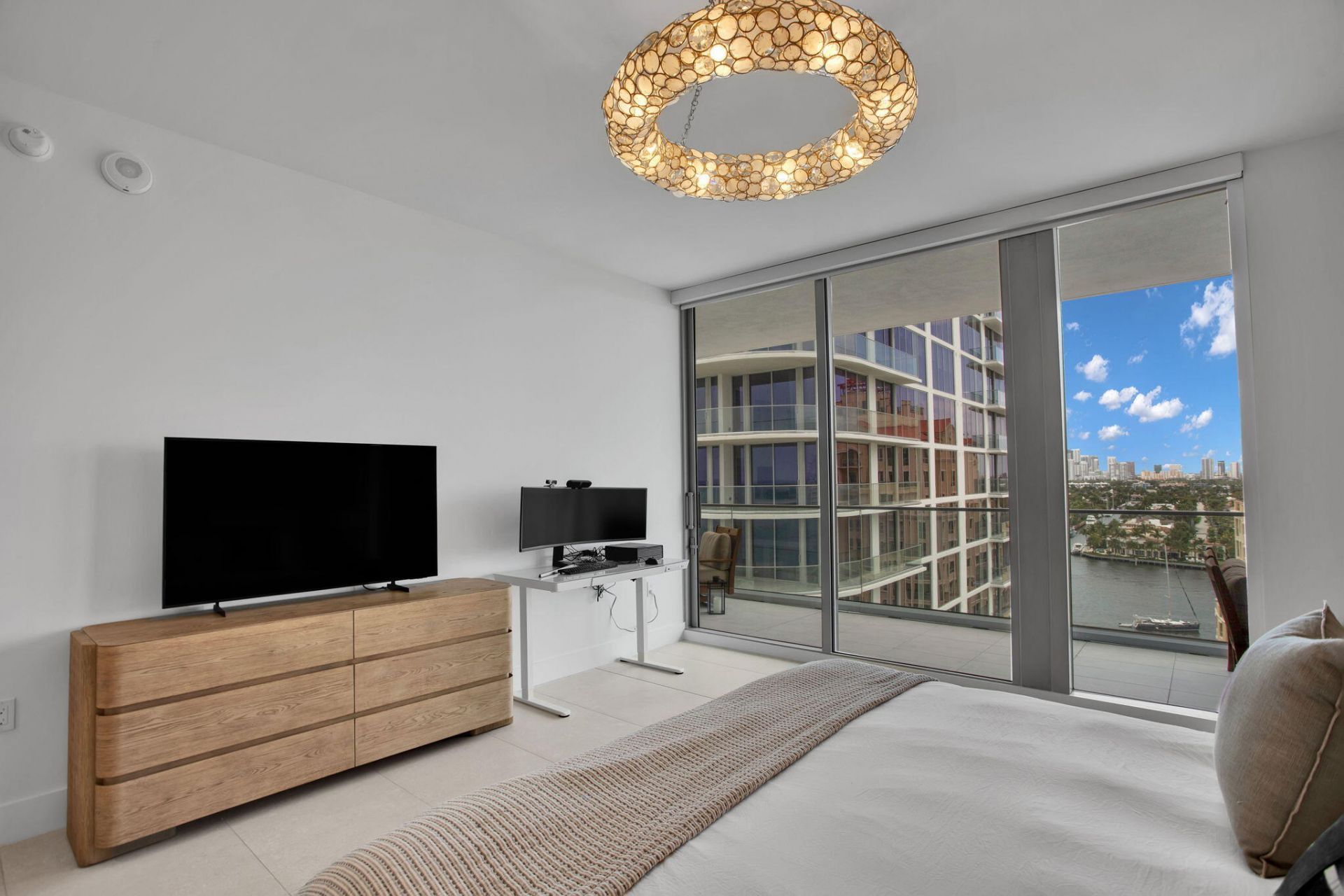 151 N Seabreeze Boulevard, Unit 1102, Fort Lauderdale, FL 33304 Photo