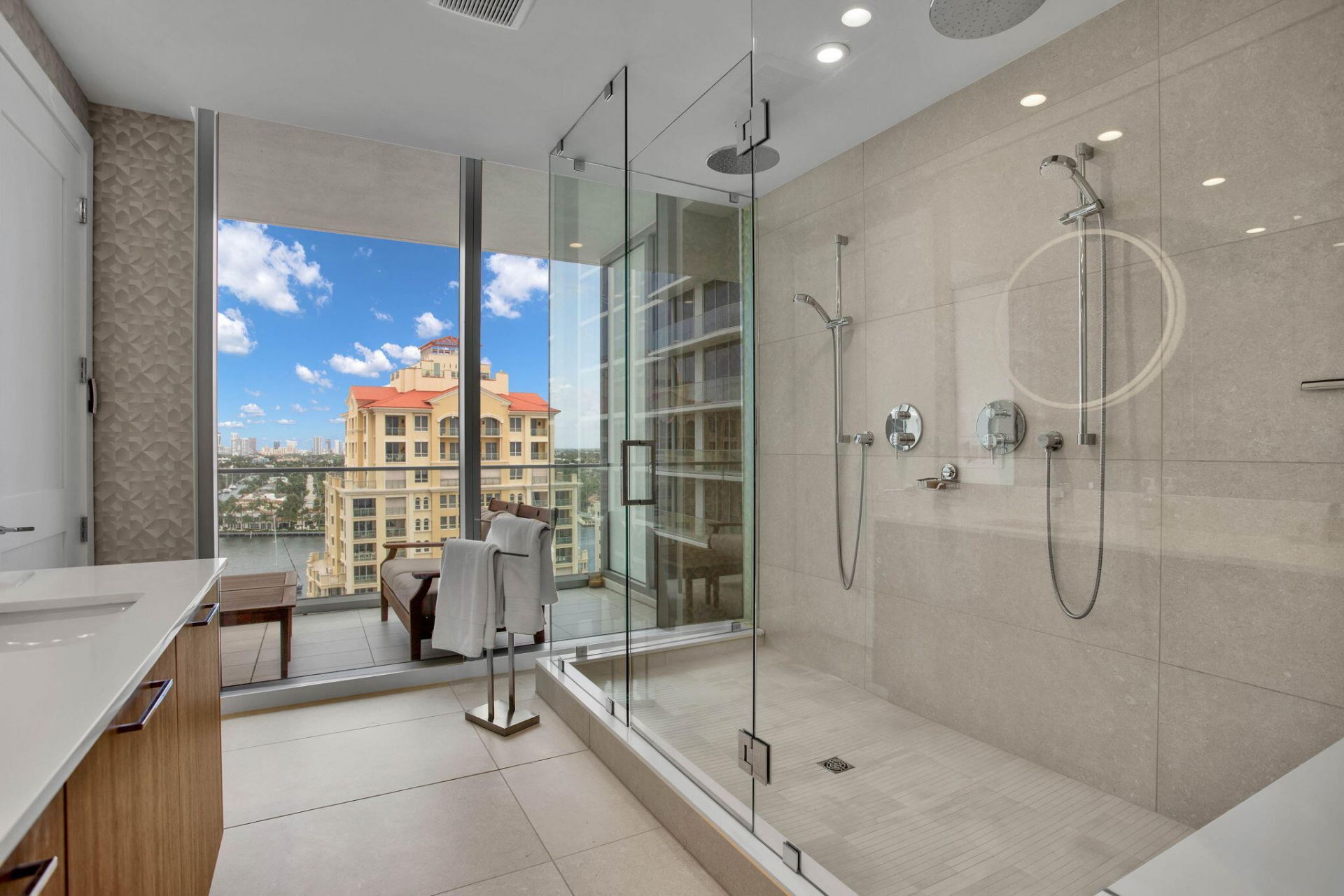 151 N Seabreeze Boulevard, Unit 1102, Fort Lauderdale, FL 33304 Photo