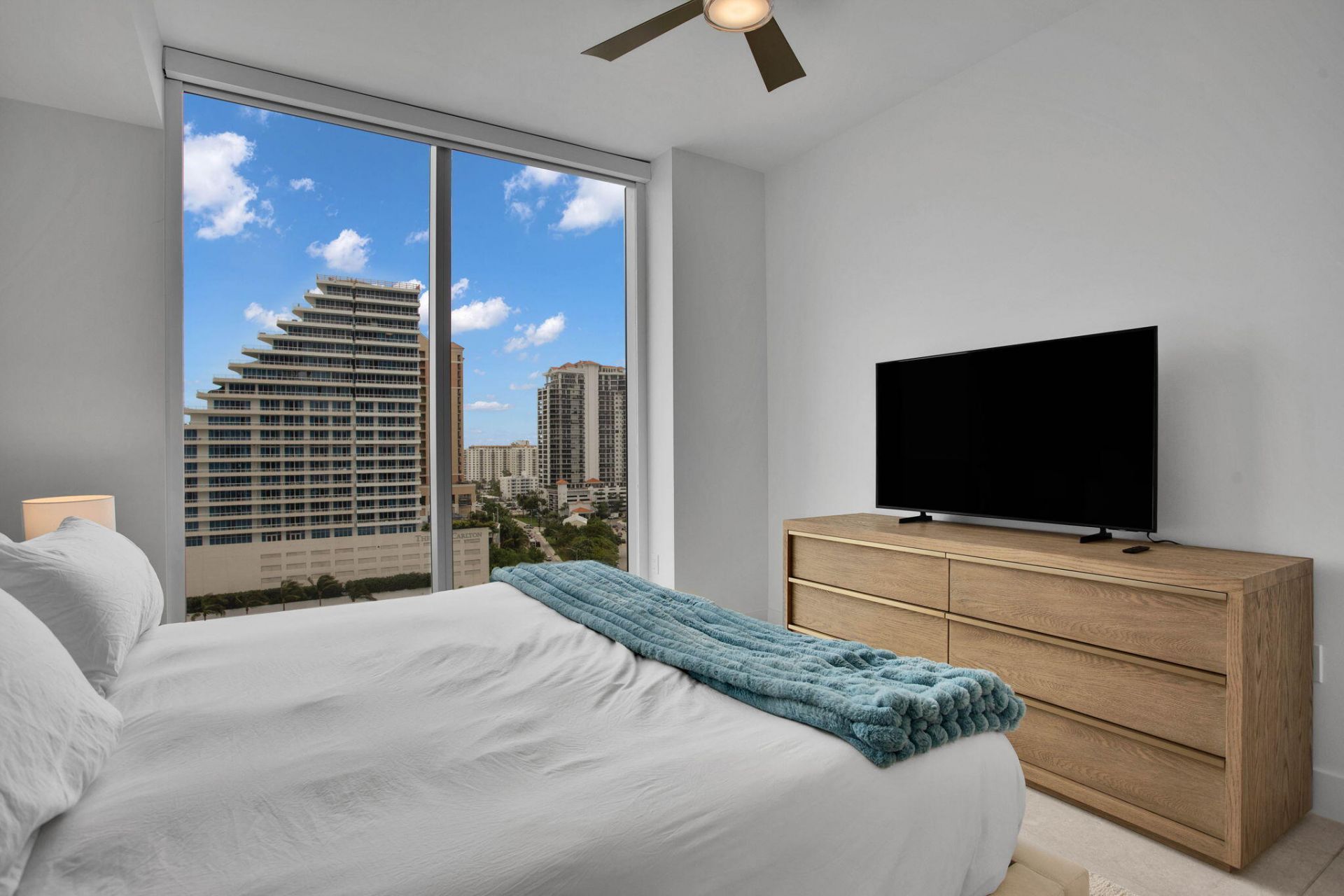 151 N Seabreeze Boulevard, Unit 1102, Fort Lauderdale, FL 33304 Photo