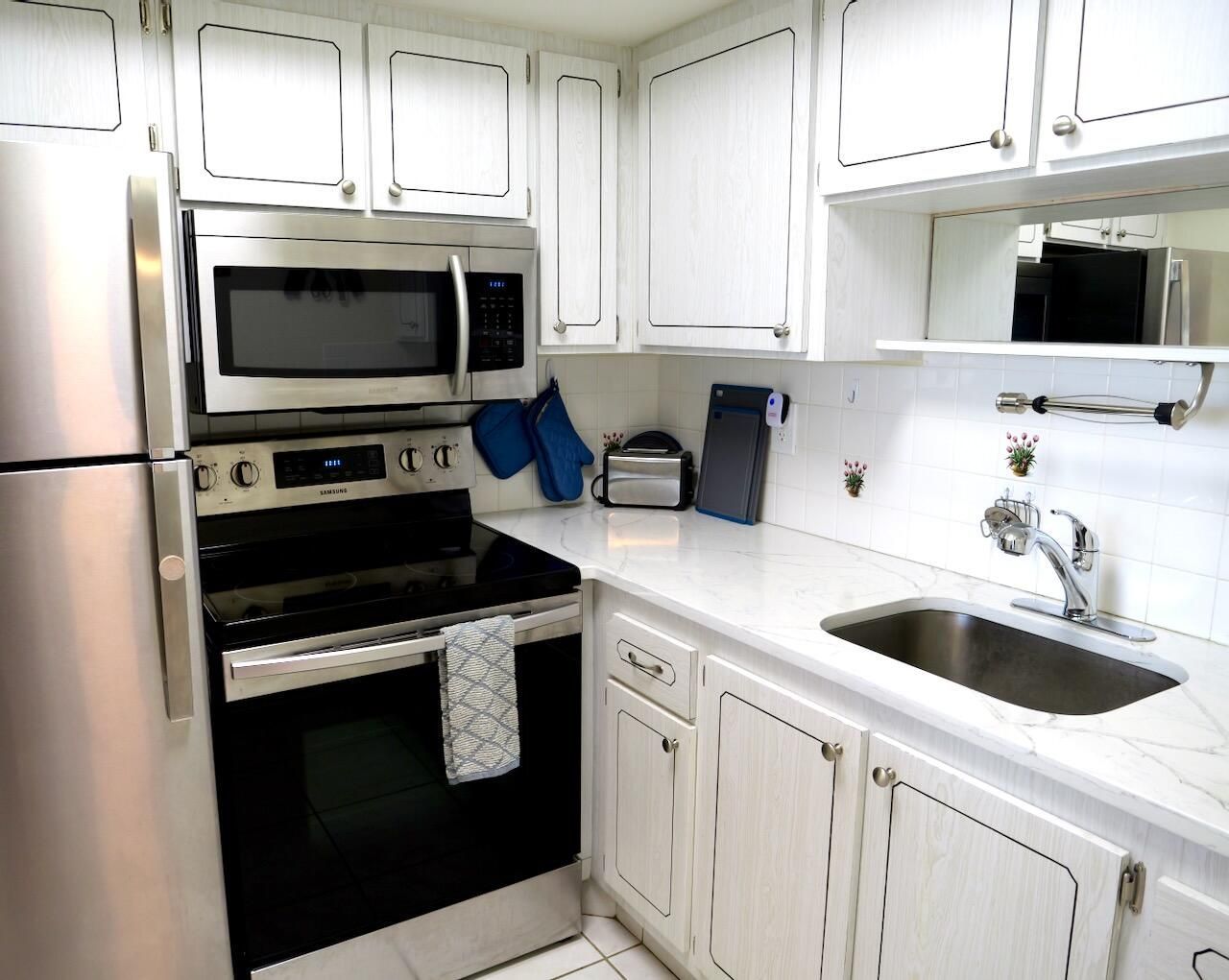 2929 SE Ocean Boulevard, Unit 116-7, Stuart, FL 34996 Photo