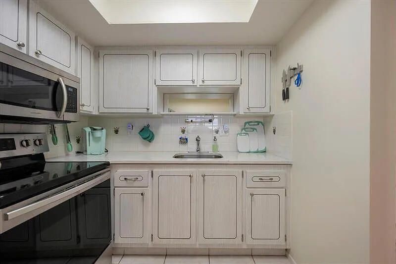 2929 SE Ocean Boulevard, Unit 116-7, Stuart, FL 34996 Photo