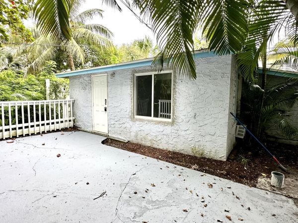 313 S Lakeside Drive, Unit 2, Lake Worth Beach, FL 33460