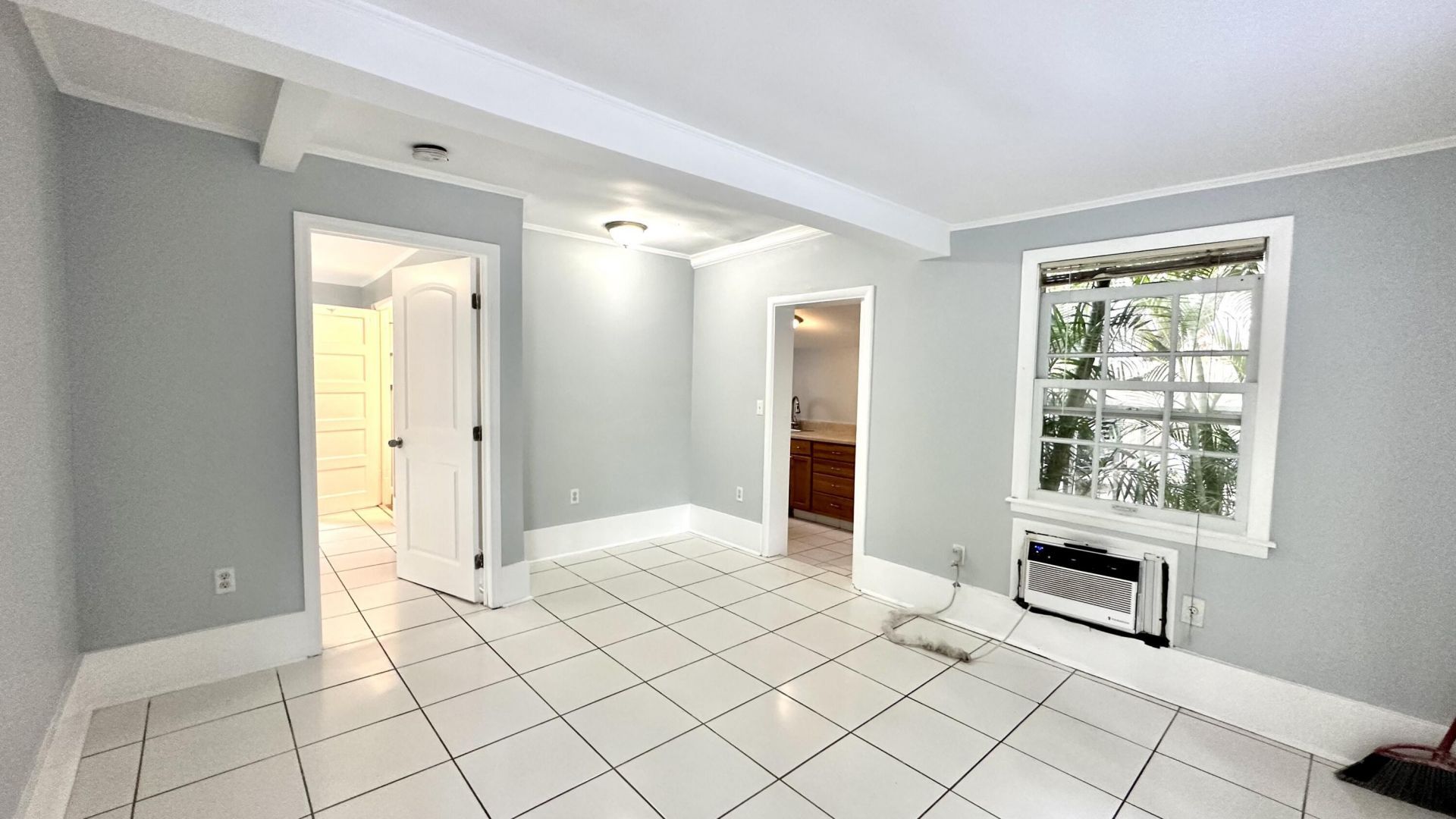 313 S Lakeside Drive, Unit 2, Lake Worth Beach, FL 33460 Photo