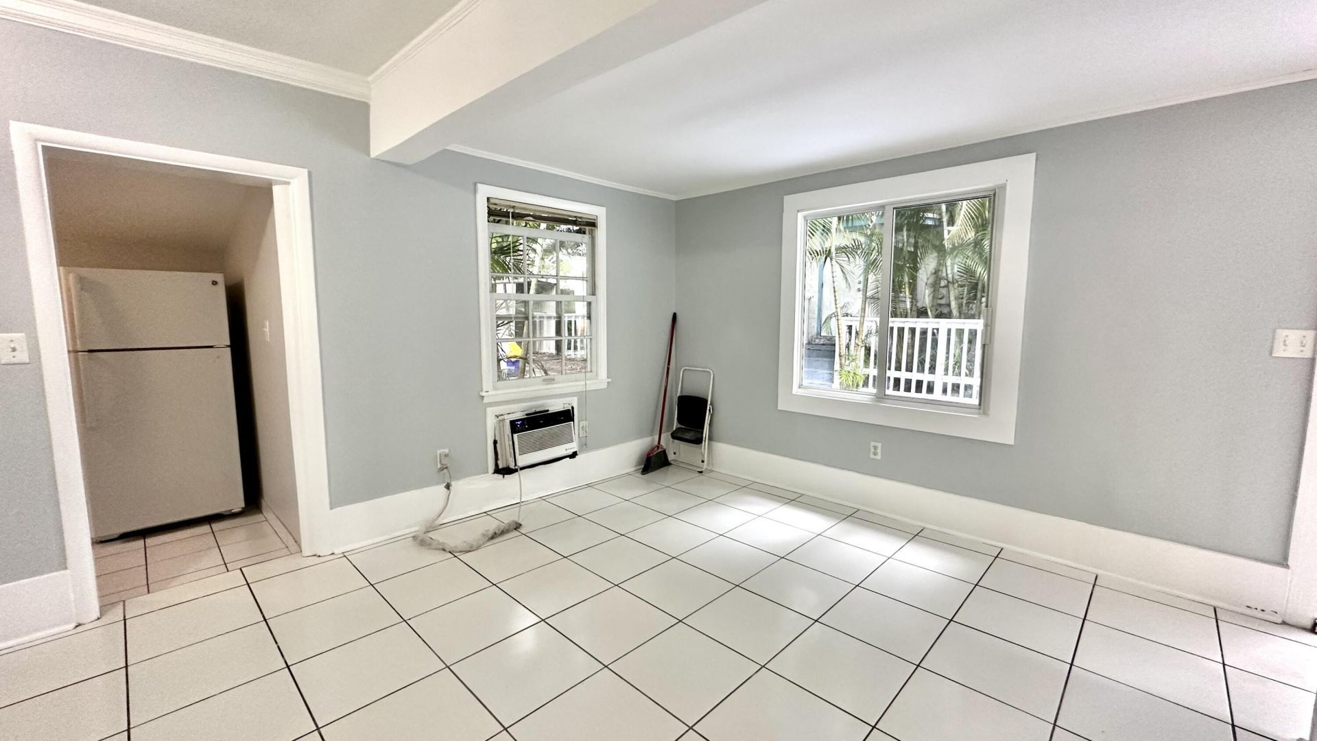 313 S Lakeside Drive, Unit 2, Lake Worth Beach, FL 33460 Photo