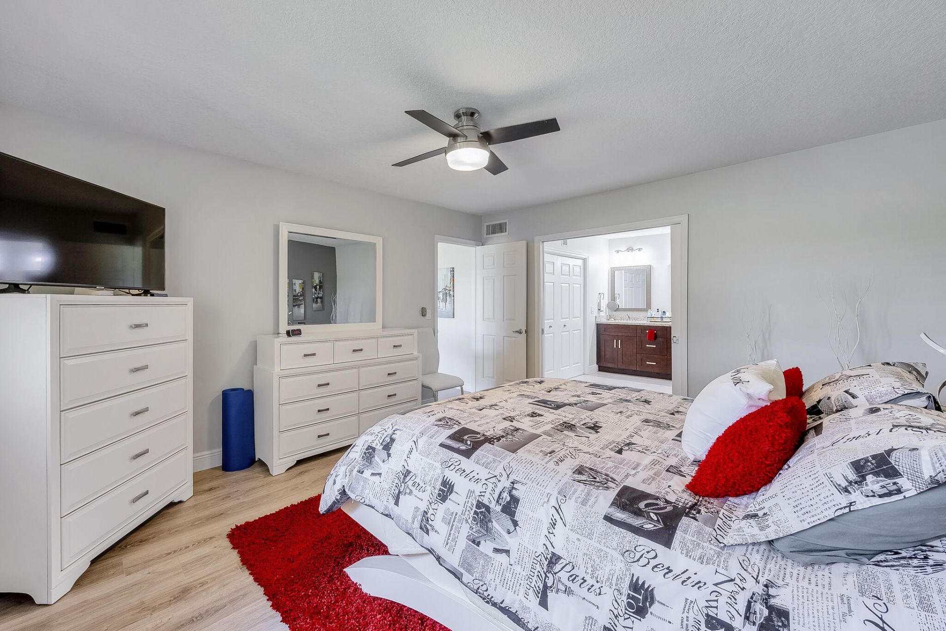 11291 Aspen Glen Drive, Unit 202, Boynton Beach, FL 33437 Photo