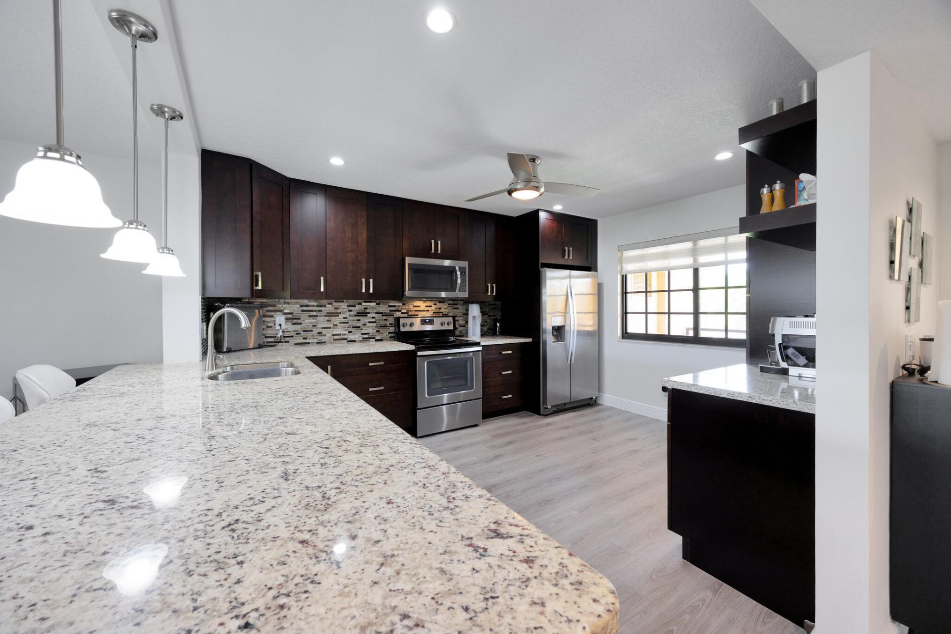 11291 Aspen Glen Drive, Unit 202, Boynton Beach, FL 33437 Photo