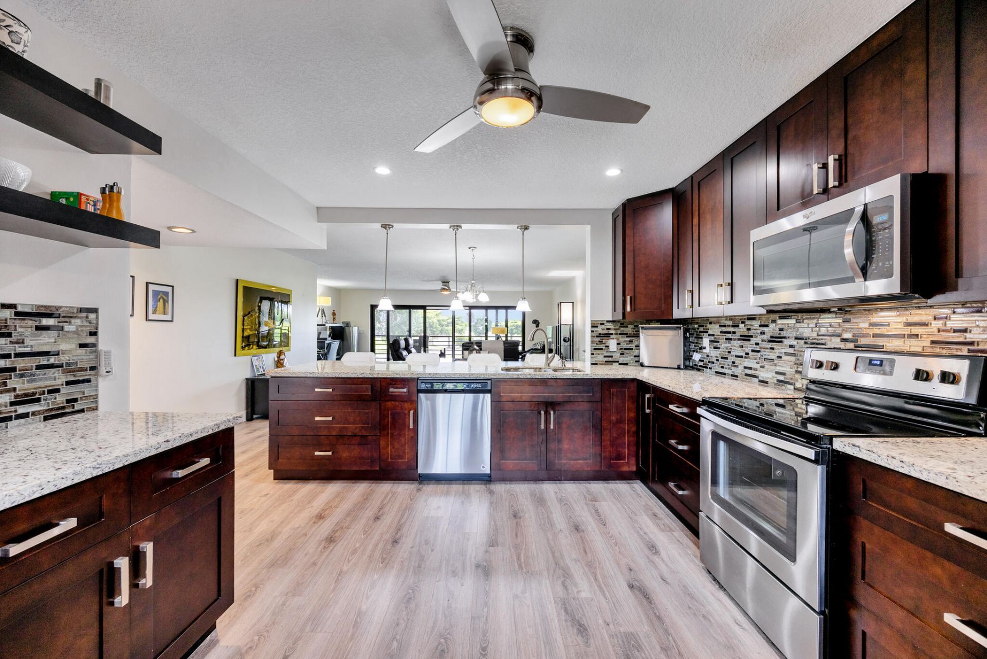 11291 Aspen Glen Drive, Unit 202, Boynton Beach, FL 33437 Photo