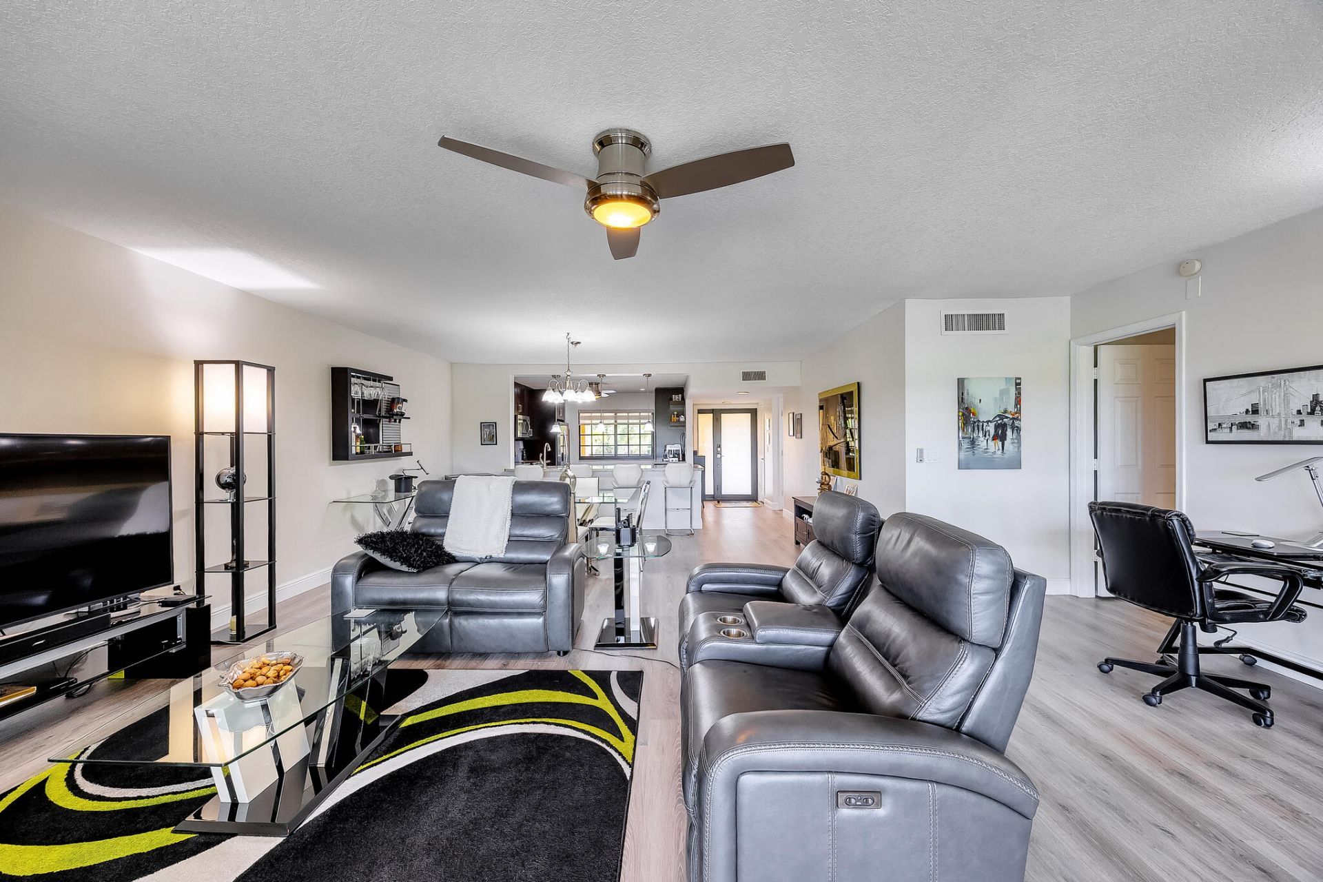 11291 Aspen Glen Drive, Unit 202, Boynton Beach, FL 33437 Photo