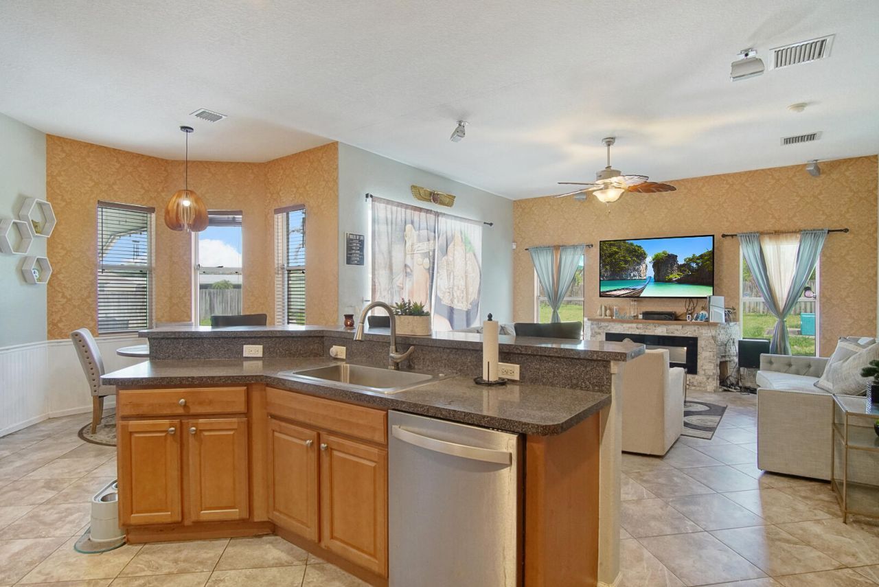 2646 SW Acco Road, Port Saint Lucie, FL 34953 Photo