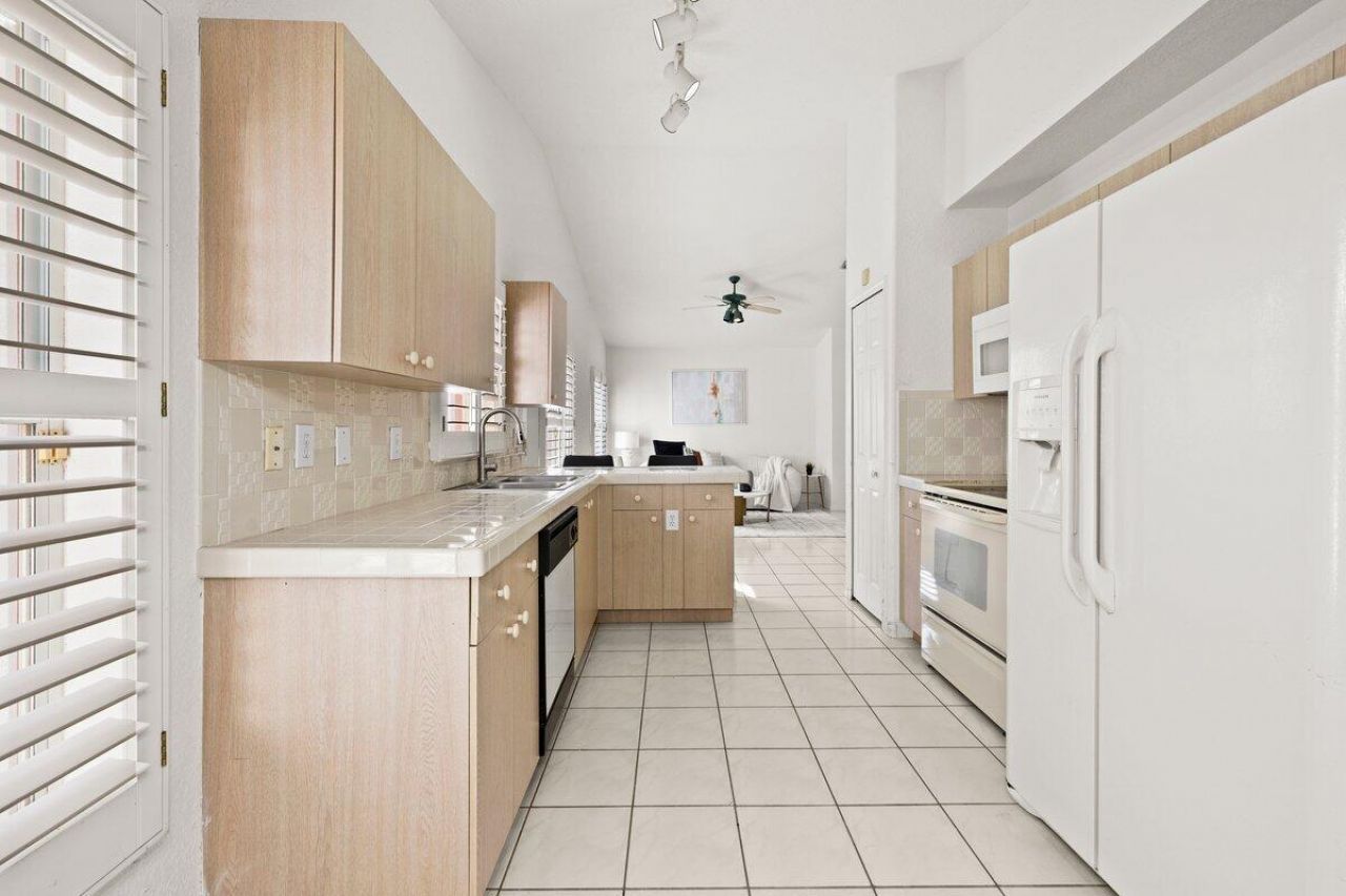 363 SW 161st Avenue, Pembroke Pines, FL 33027 Photo