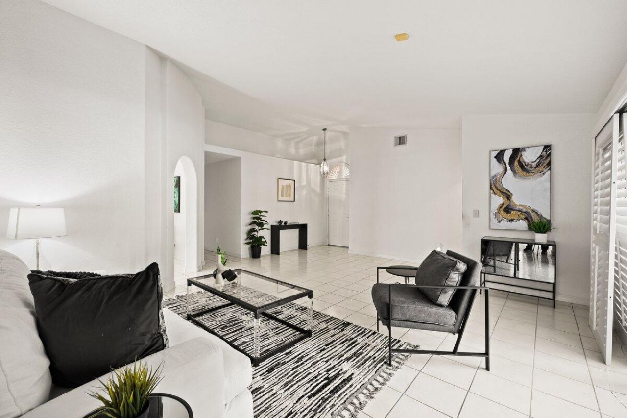 363 SW 161st Avenue, Pembroke Pines, FL 33027 Photo