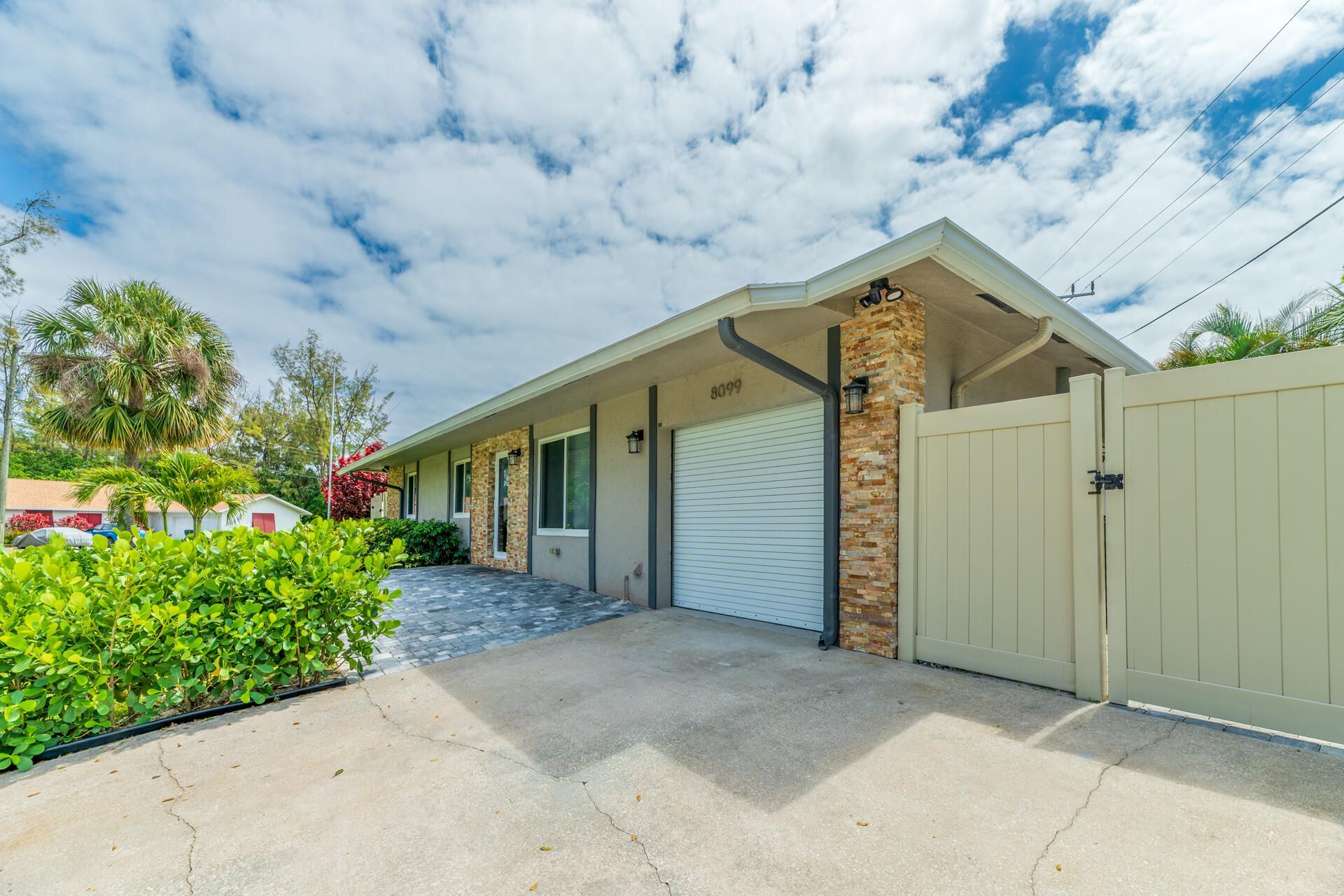 8099 Santa Fe Trail, Boca Raton, FL 33487 Photo