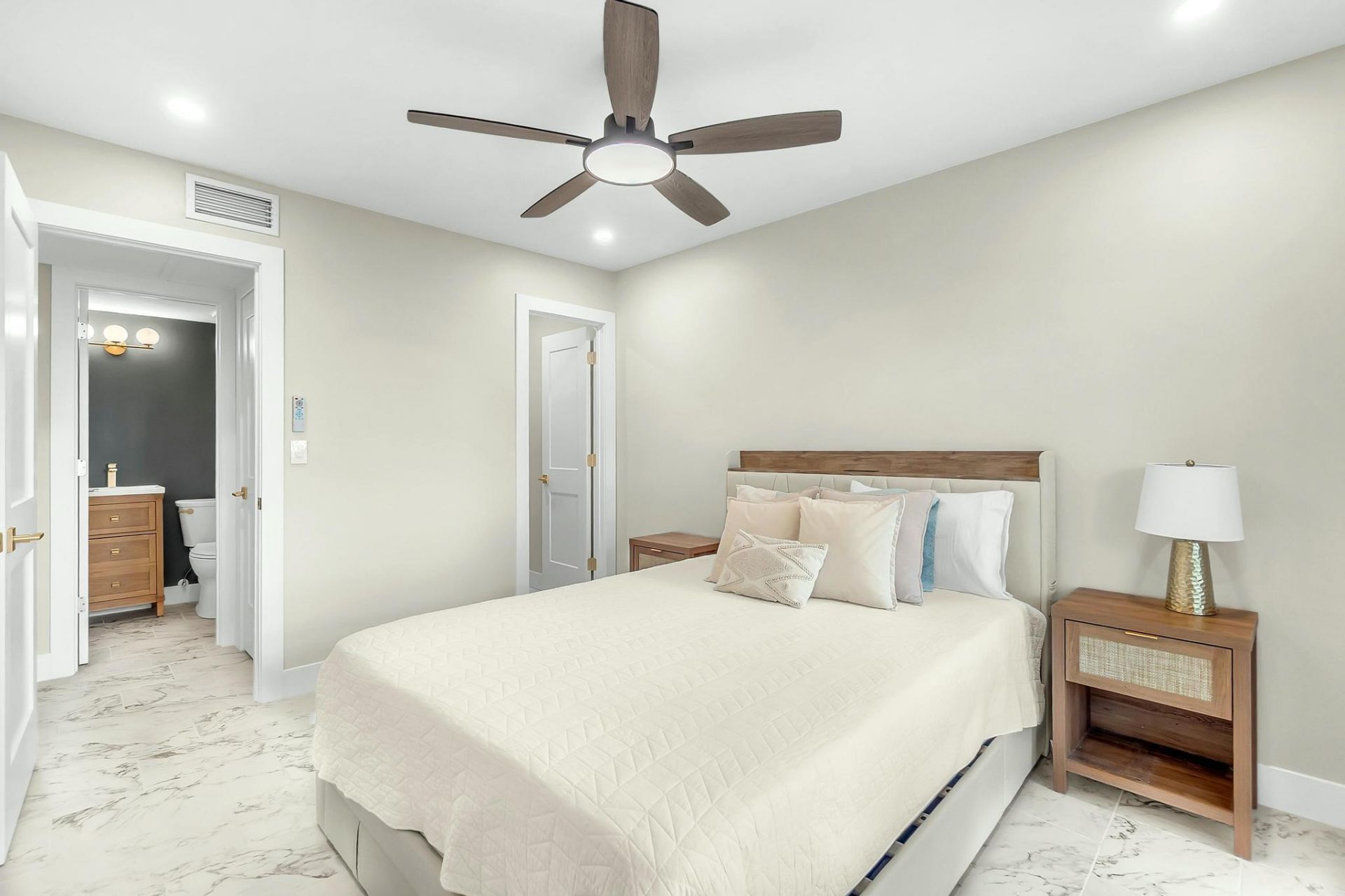 2929 SE Ocean Boulevard, Unit E4, Stuart, FL 34996 Photo