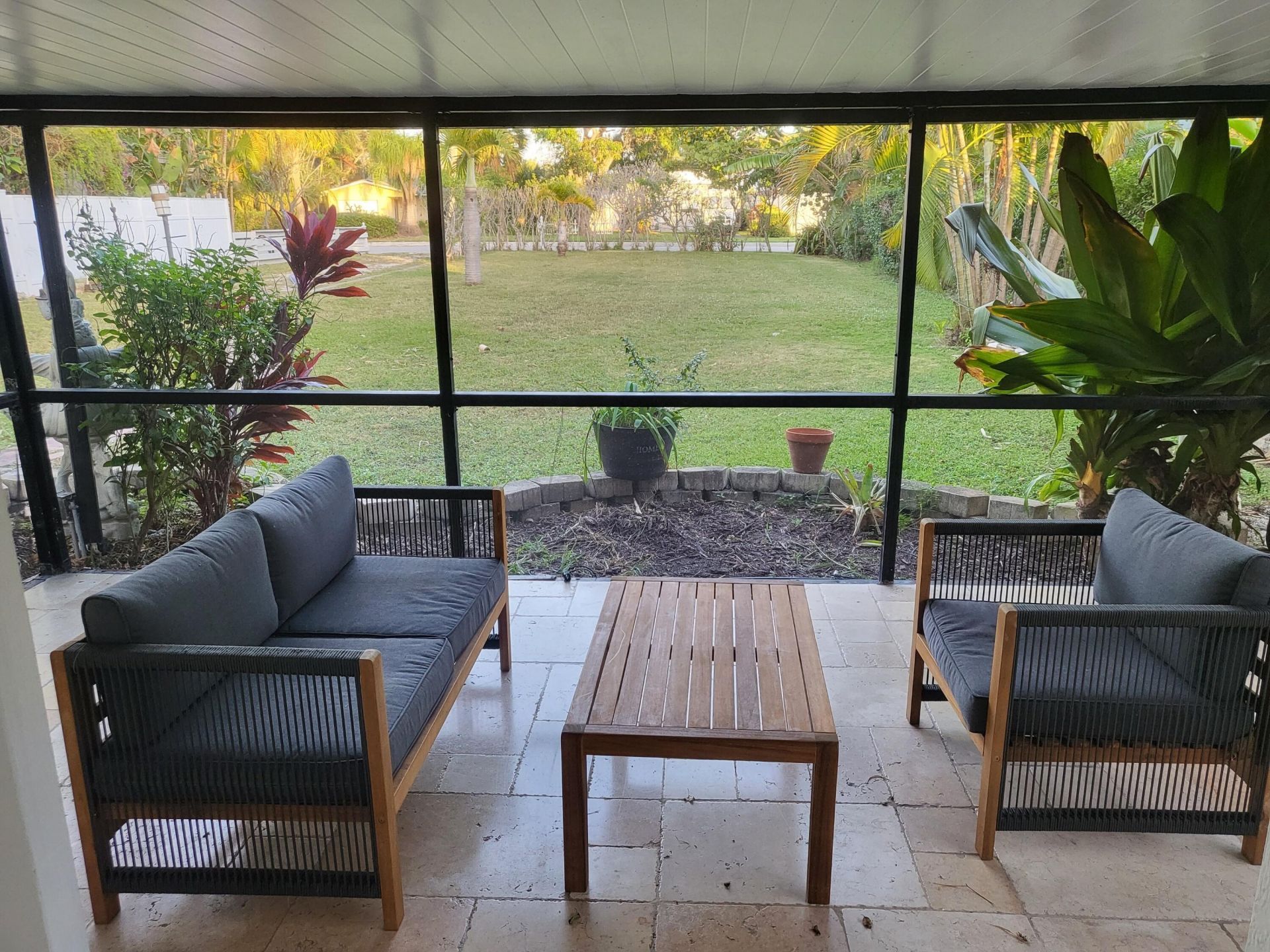 927 S Palmway, Lake Worth Beach, FL 33460 Photo