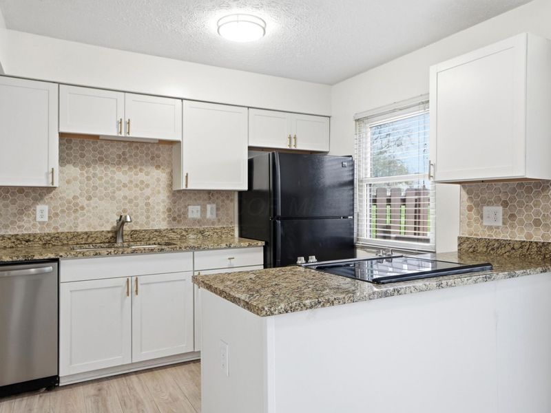 722 Michael View Court, Unit 122, Worthington, OH 43085 Photo 11