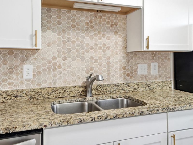 722 Michael View Court, Unit 122, Worthington, OH 43085 Photo 13