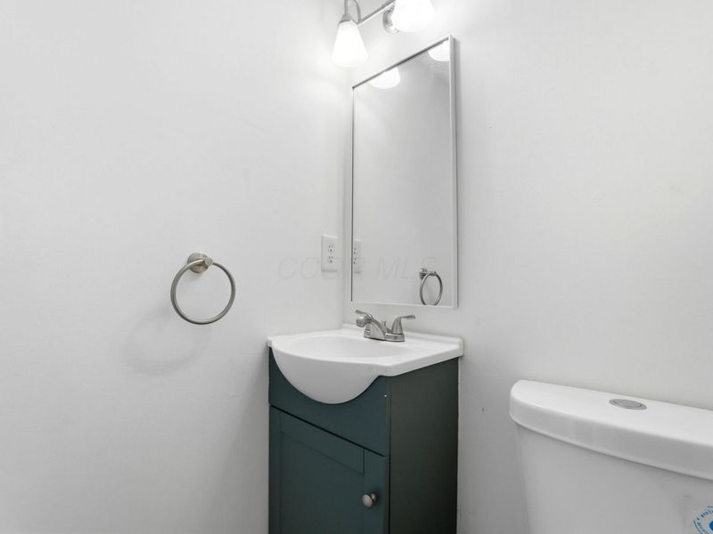 722 Michael View Court, Unit 122, Worthington, OH 43085 Photo 23