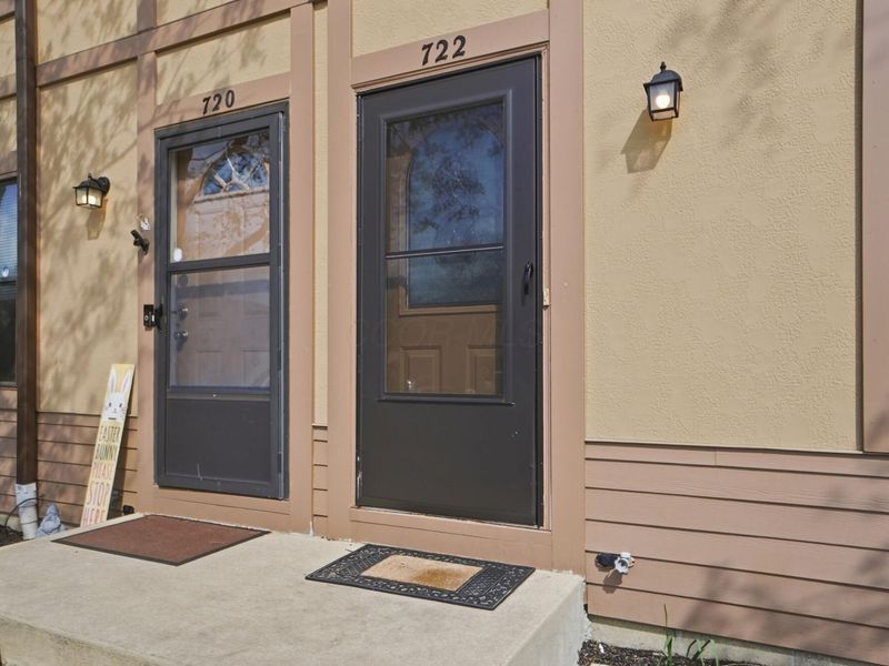 722 Michael View Court, Unit 122, Worthington, OH 43085 Photo 5
