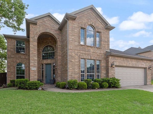 5724 Almond Lane, Fort Worth, TX 76244