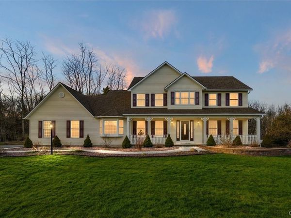 309 Deep Springs Drive , Chittenango, NY 13037