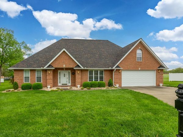 1705 Josephine Lane , Marion, IL 62959