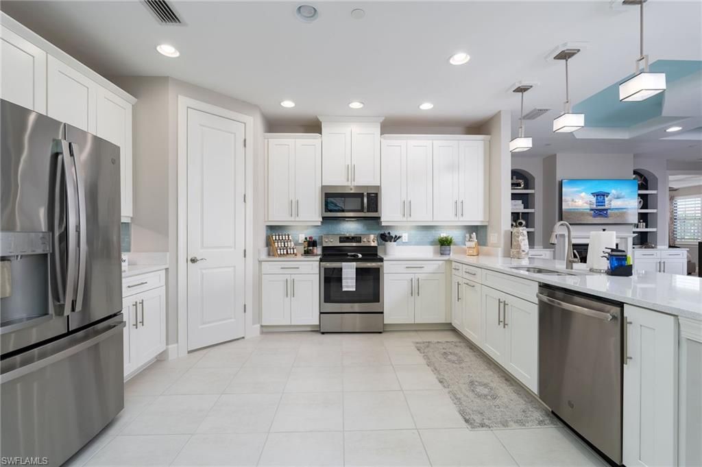 9650 Montelanico Loop, Unit 102, Naples, FL 34119 Photo