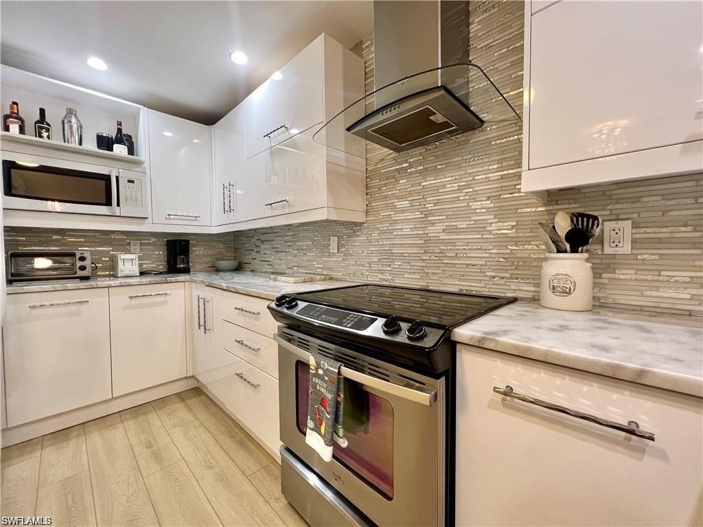 1120 Sarah Jean Cir, Unit B205, Naples, FL 34110 Photo