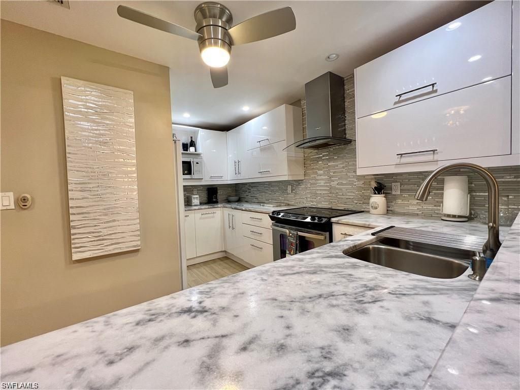 1120 Sarah Jean Cir, Unit B205, Naples, FL 34110 Photo