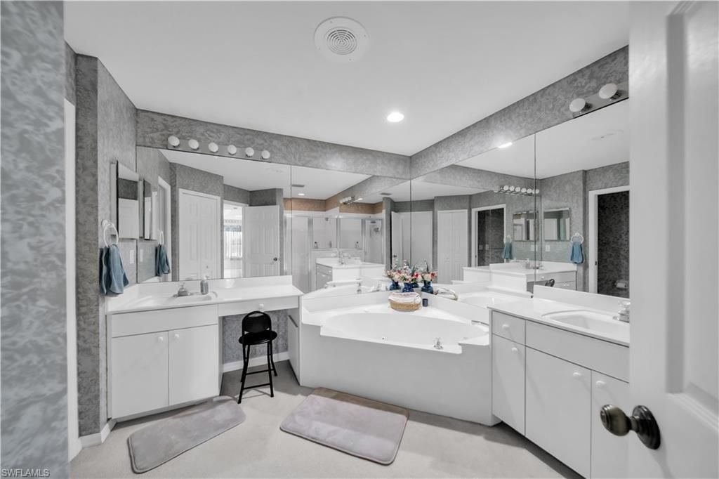 8460 Southbridge Dr, Unit 3, Estero, FL 33967 Photo