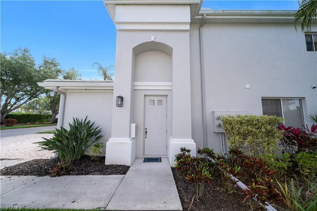 8460 Southbridge Dr, Unit 3, Estero, FL 33967 Photo