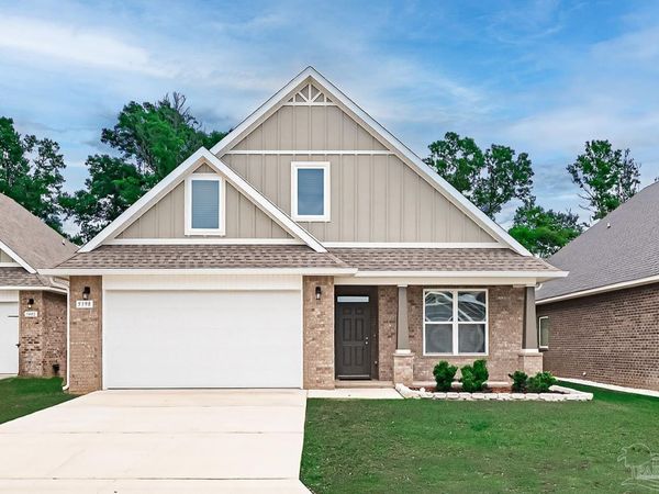 5398 Parkside Dr, Pace, FL 32571