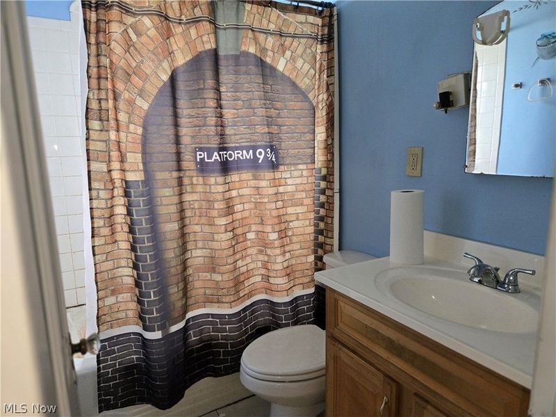 12416 Mortimer Avenue, Cleveland, OH 44111 Photo 11