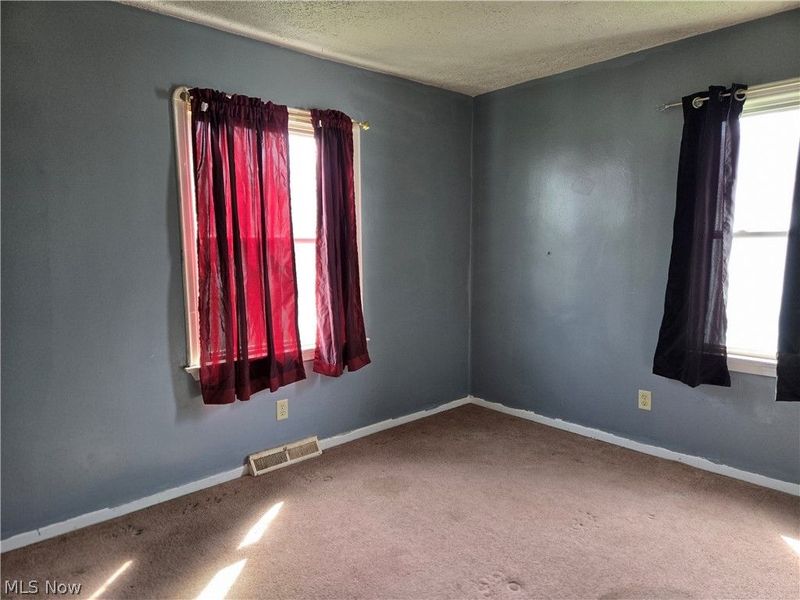 12416 Mortimer Avenue, Cleveland, OH 44111 Photo 13