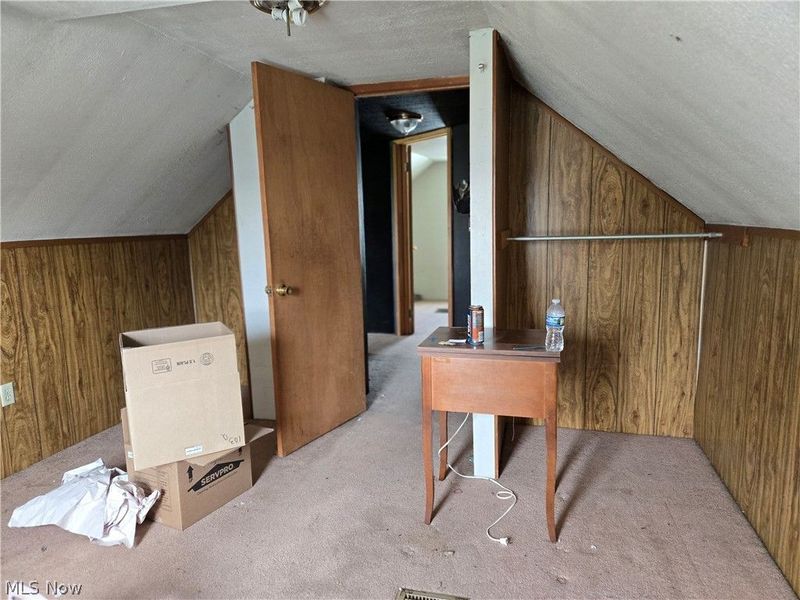 12416 Mortimer Avenue, Cleveland, OH 44111 Photo 19