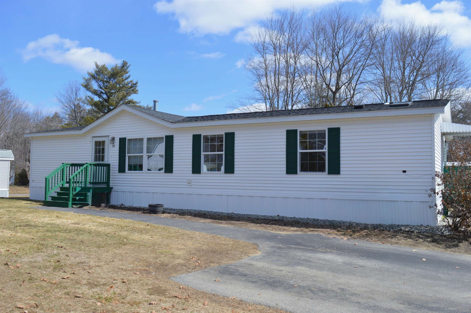15 South Cranberry Lane, Rochester, NH 03867 Main Photo