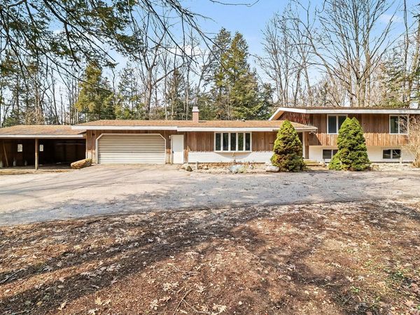 1878 E Parkdale Avenue, Manistee, MI 49660