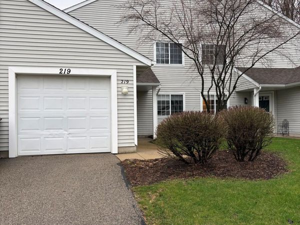 219 Hunters Lane NE, Unit 3, Rockford, MI 49341