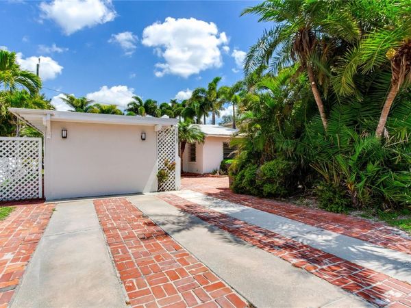 16107 GULF BOULEVARD , REDINGTON BEACH, FL 33708