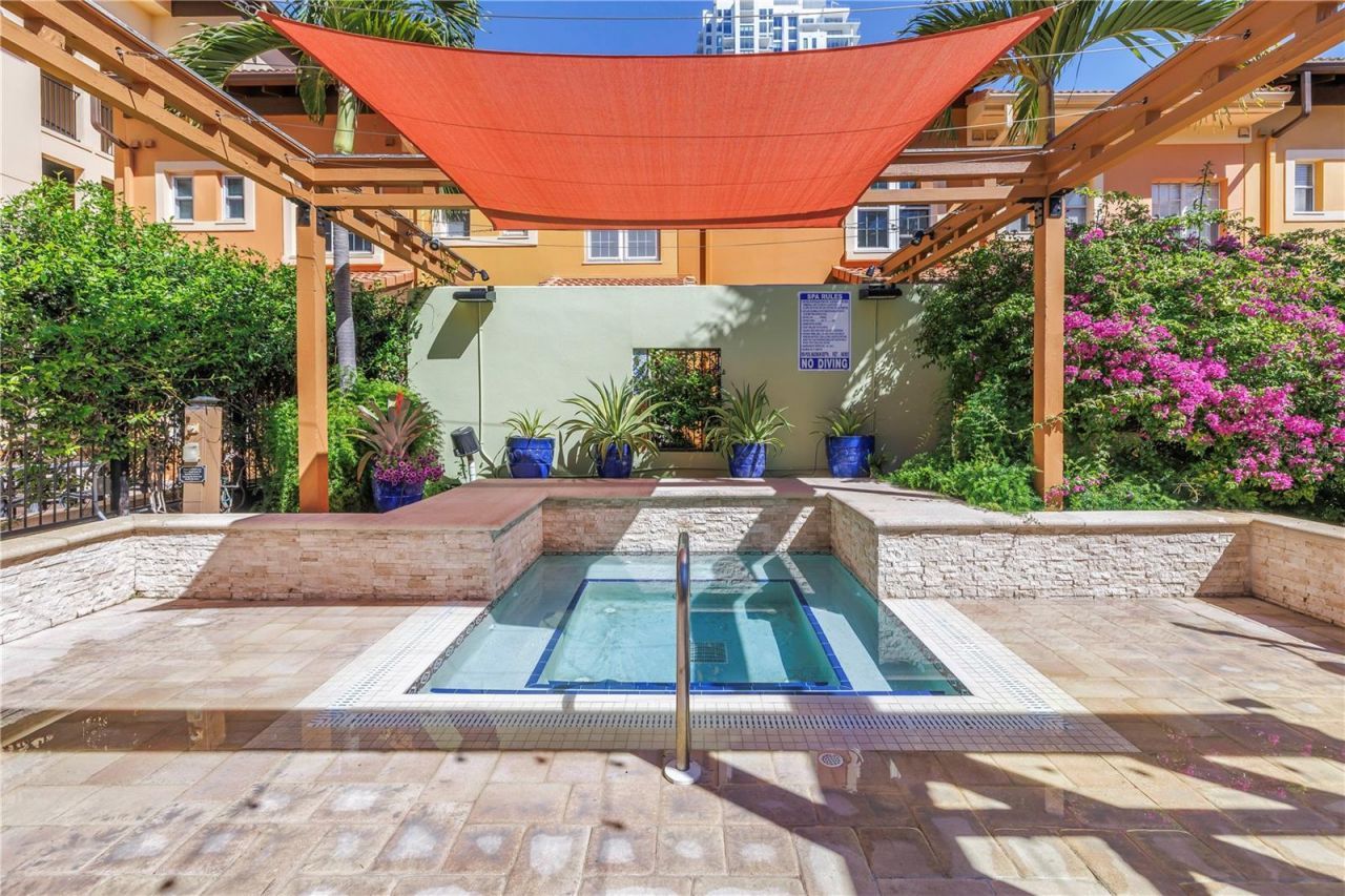 100 4th Avenue S, Unit 207, Saint Petersburg, FL 33701 Photo