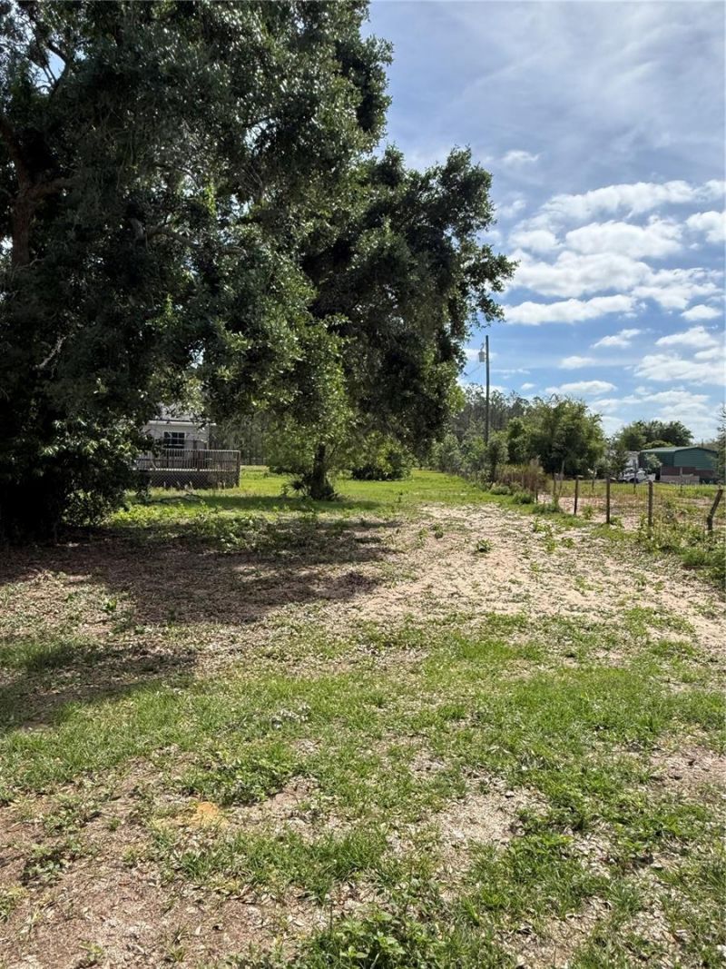 11090 SE 165th Terrace Road , Ocklawaha, FL 32179 Photo