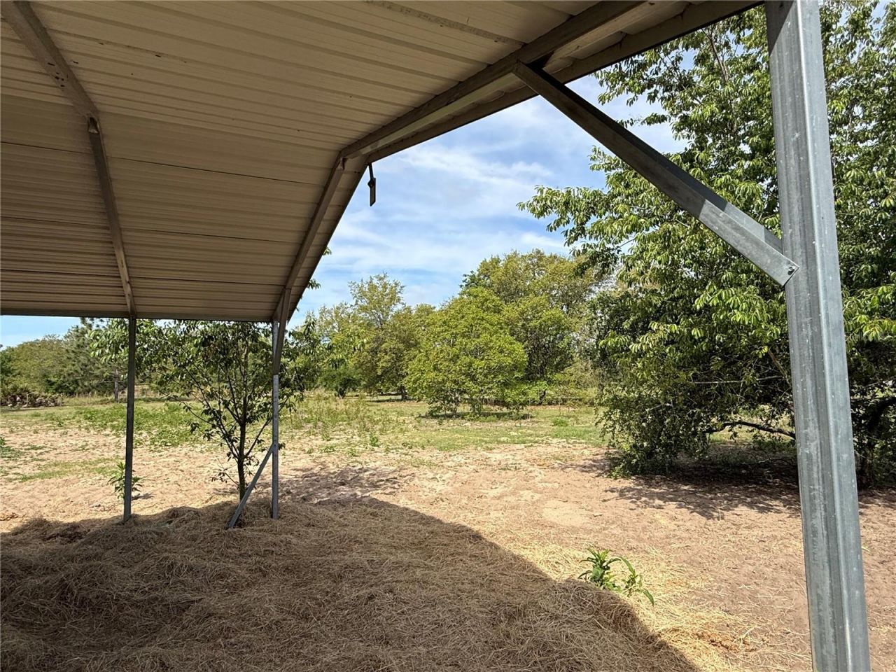 11090 SE 165th Terrace Road , Ocklawaha, FL 32179 Photo